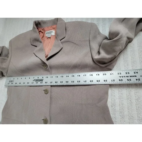 Vintage Emanuel Ungaro Womens Size 12/46 Petite Beige Three-Button Blazer Jacket